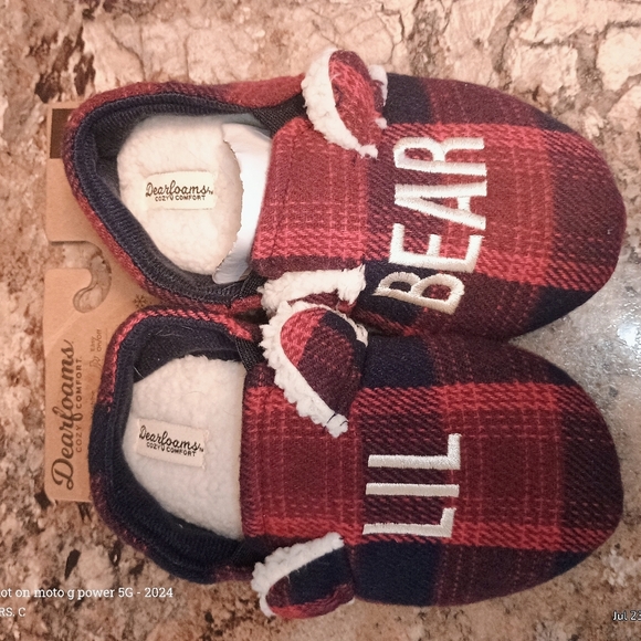 Kids Plaid Slippers - Red and Blue - Picture 10 of 10